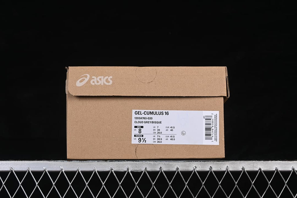 Shoebox label identifying GEL-CUMULUS 16, model 1203A763-020 and Cloud Grey/Bisque.