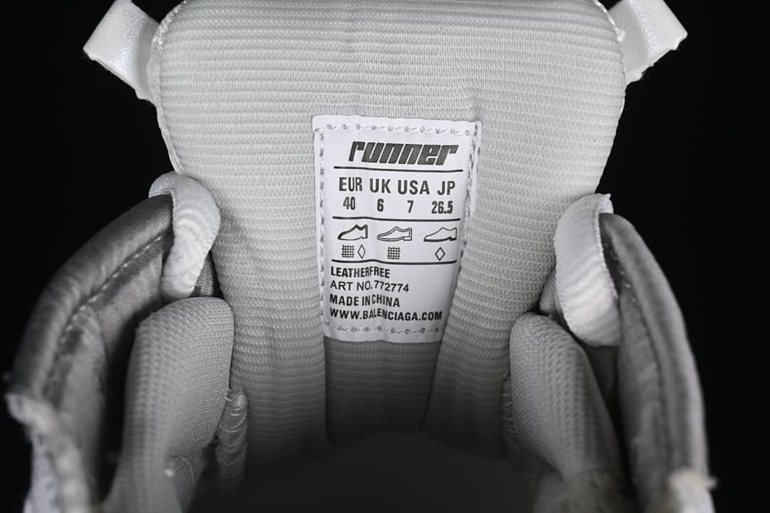 Tongue size label showing EU 40, UK 6, USA 7, and JP 26.5.