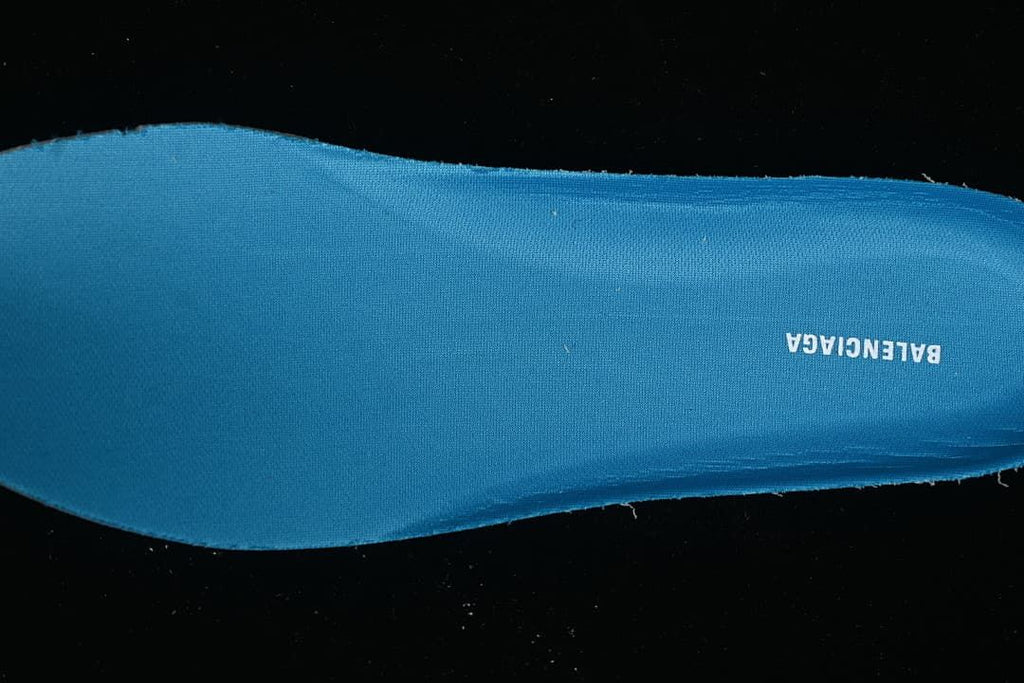 Blue insole with Balenciaga lettering
