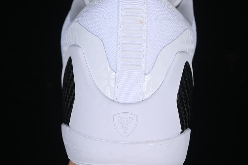 Rear view showing the heel counter and Kobe emblem
