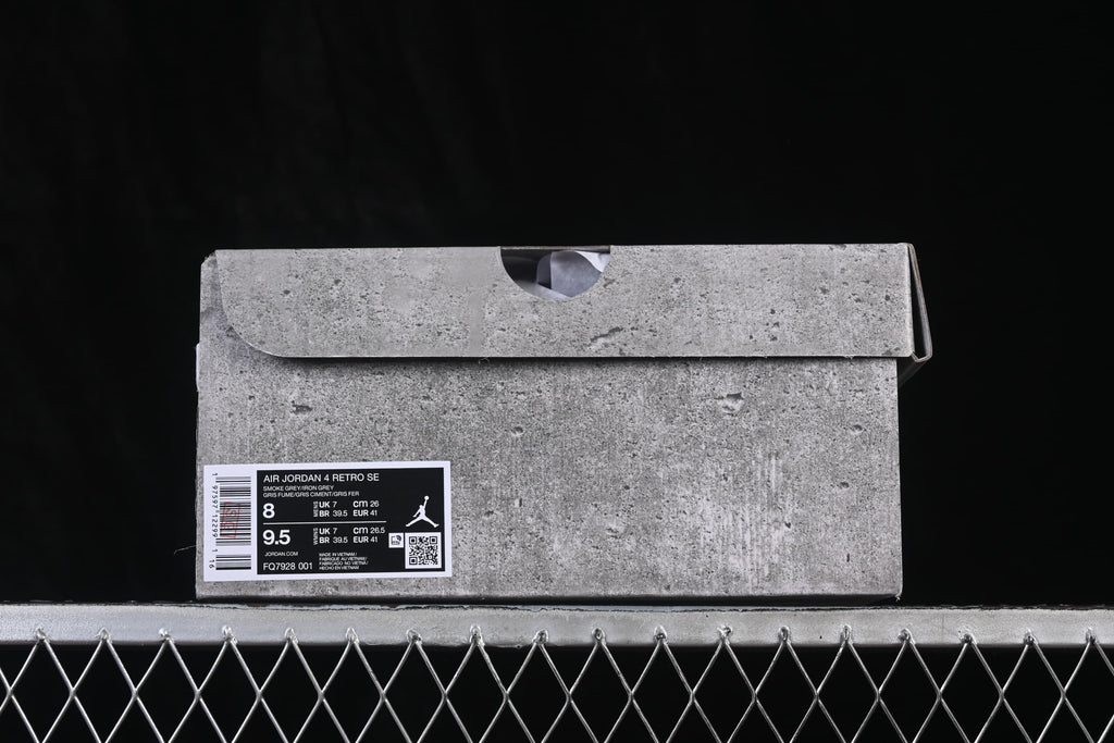 Grey Air Jordan 4 Retro SE shoe box with a label showing style code FQ7928-001 and sample size details.