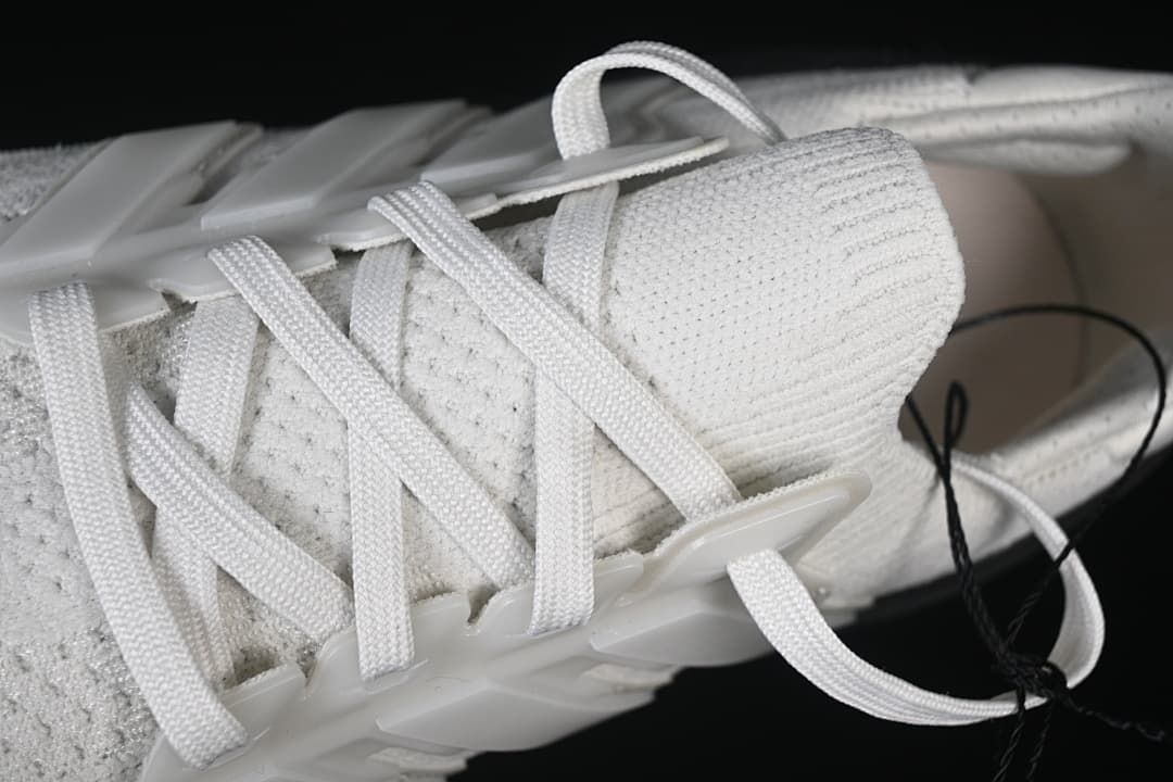 Close-up of the laces and molded side support