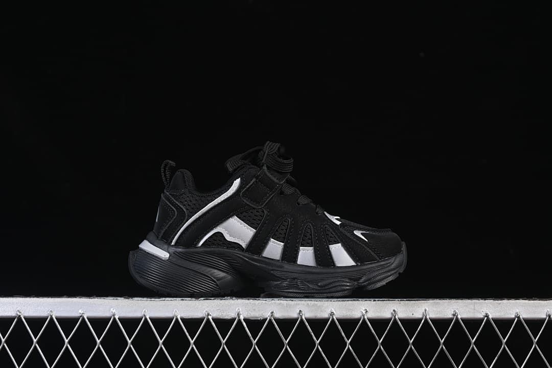 Side profile showing the layered upper and outsole