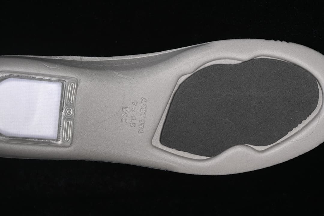Close-up of the shoe's molded outsole with a size marking.