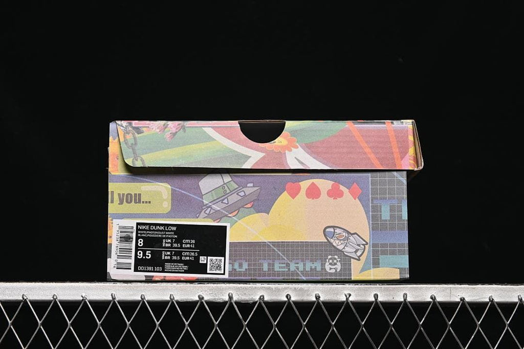 Sneaker box showing a product label with style code DD1391-103
