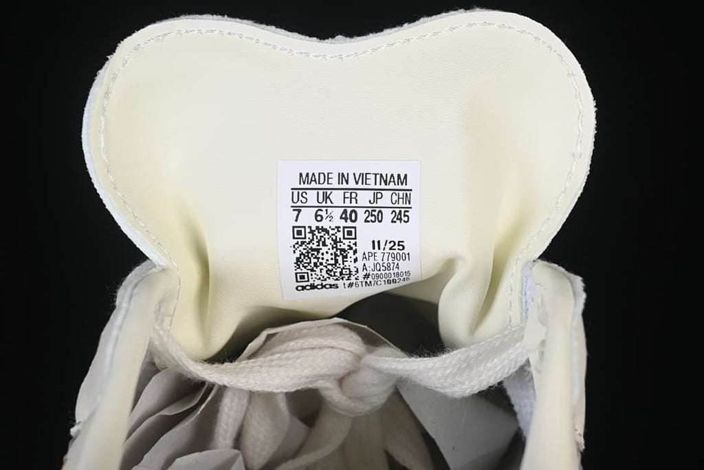 Tongue size label showing US 7, UK 6½, EU 40, JP 250, and CHN 245