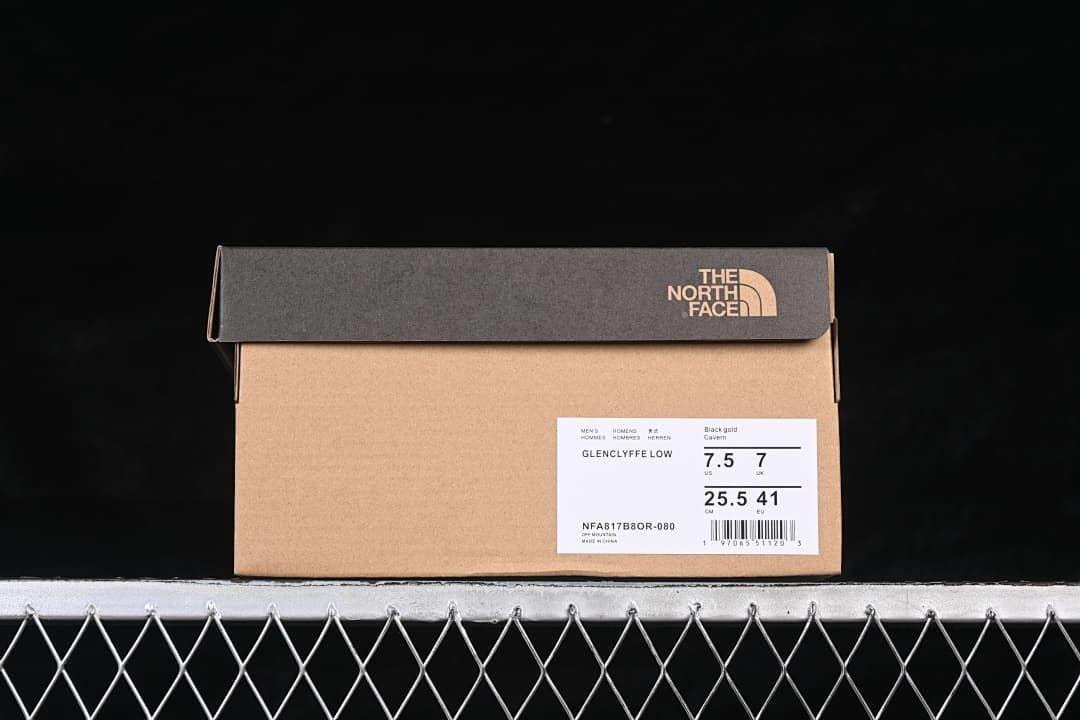 The North Face shoe box with Glenclyffe Low label indicating EU 41