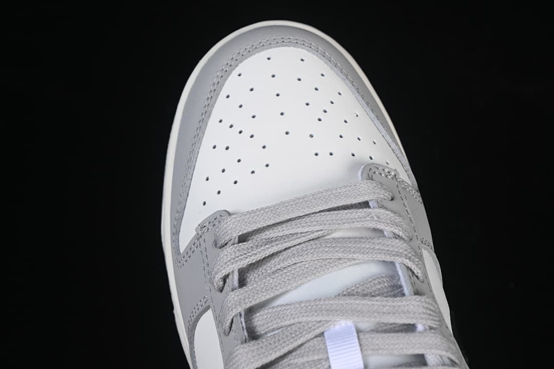Top view of the perforated toe box and laces