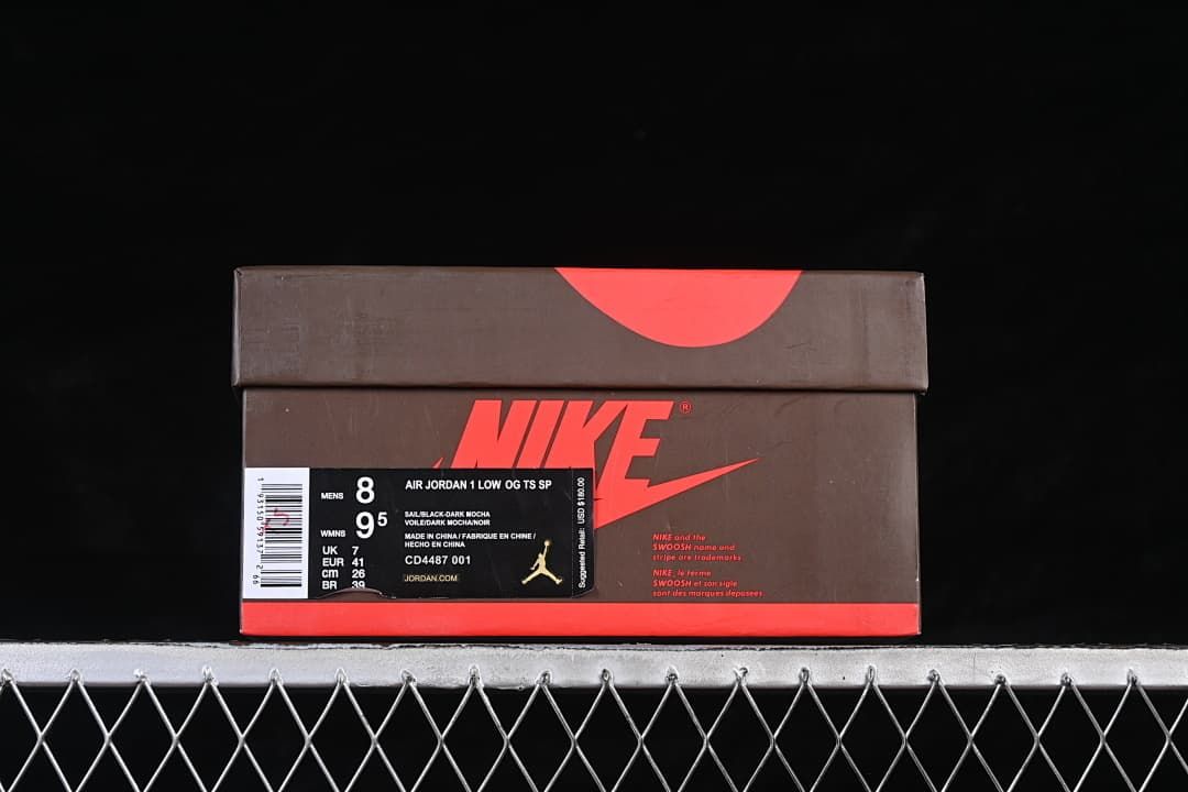 Shoe box label showing a sample size of US Men 8 and EU 41