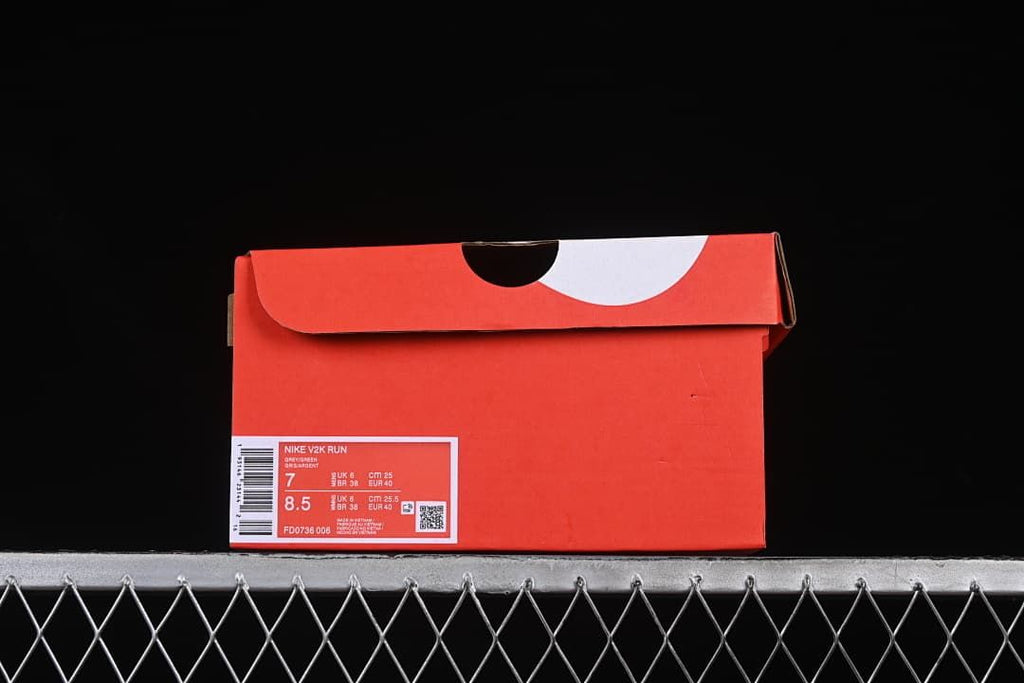 Shoe box label showing Nike V2K Run and listed sample sizes