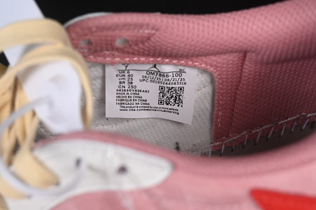 Interior size label showing EU 40 on the photographed sample