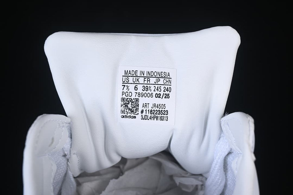 Tongue size label showing EU 39 1/3 and model code JR4505