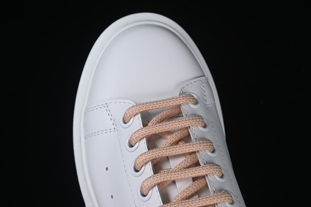 Top view of the toe and patterned lace detail