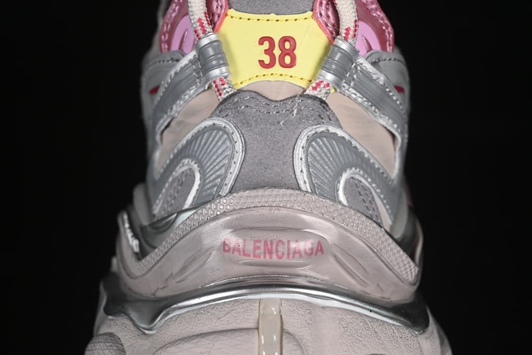 Rear view of the sneaker showing the size 38 marking and heel branding.