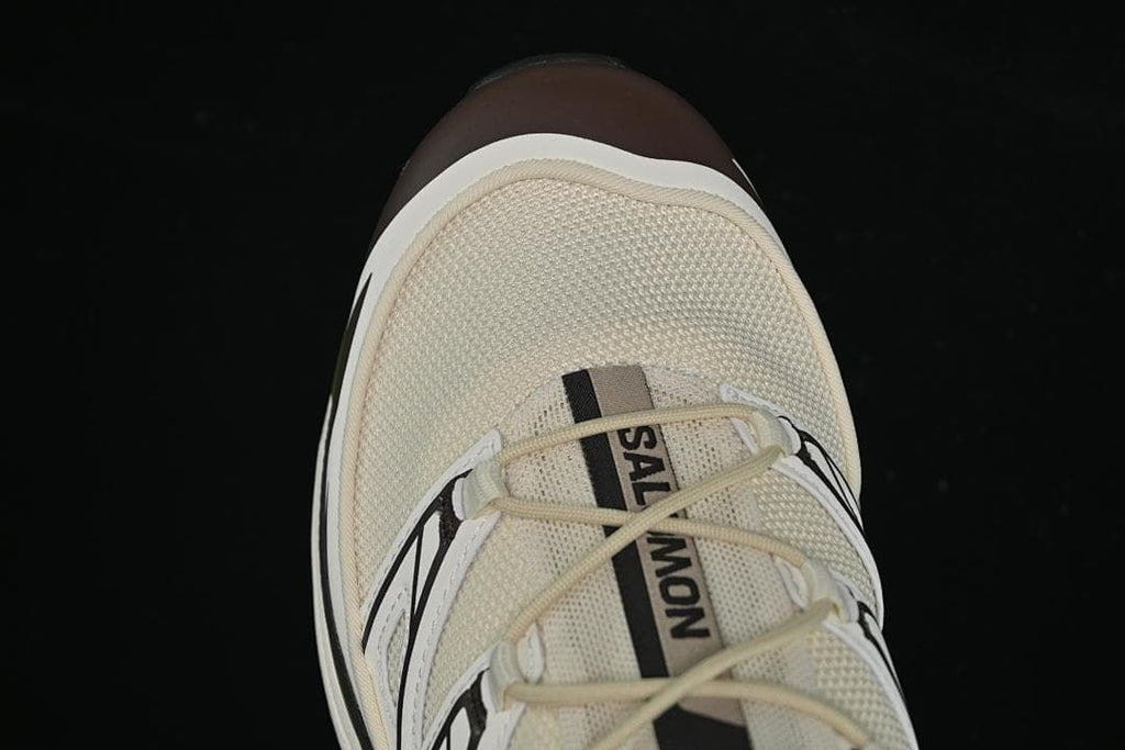 Top view highlighting the mesh toe box and laces.