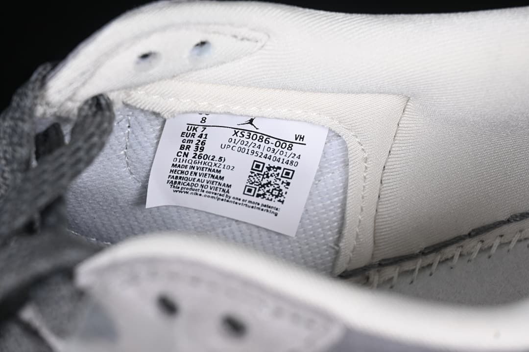 Interior size label showing EU 41 on the photographed shoe