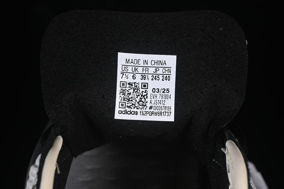 Tongue size label showing a photographed sample size and style code JS1412.