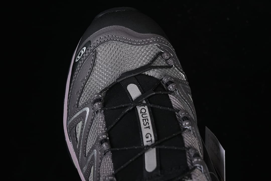 Top view of the toe and lacing area