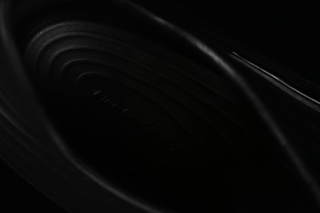 Close-up of the molded interior footbed