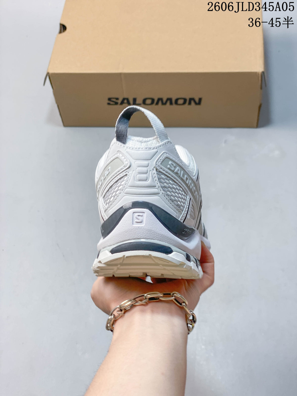 Rear view of the Salomon XT-3D shoe showing heel details