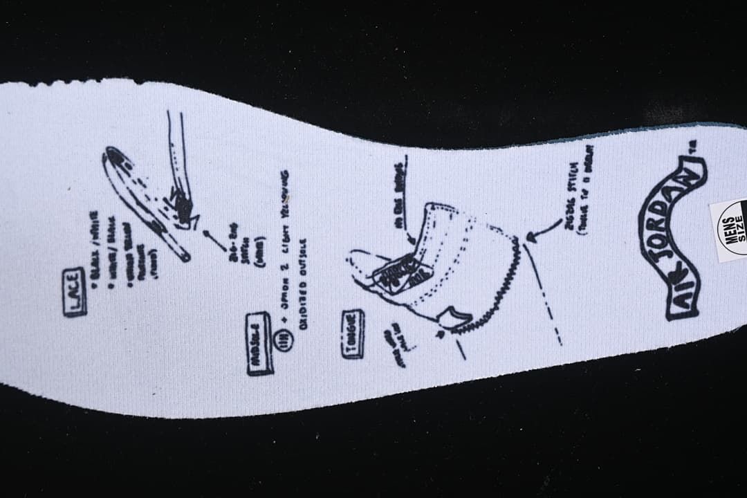 Printed insole with illustrated sneaker details