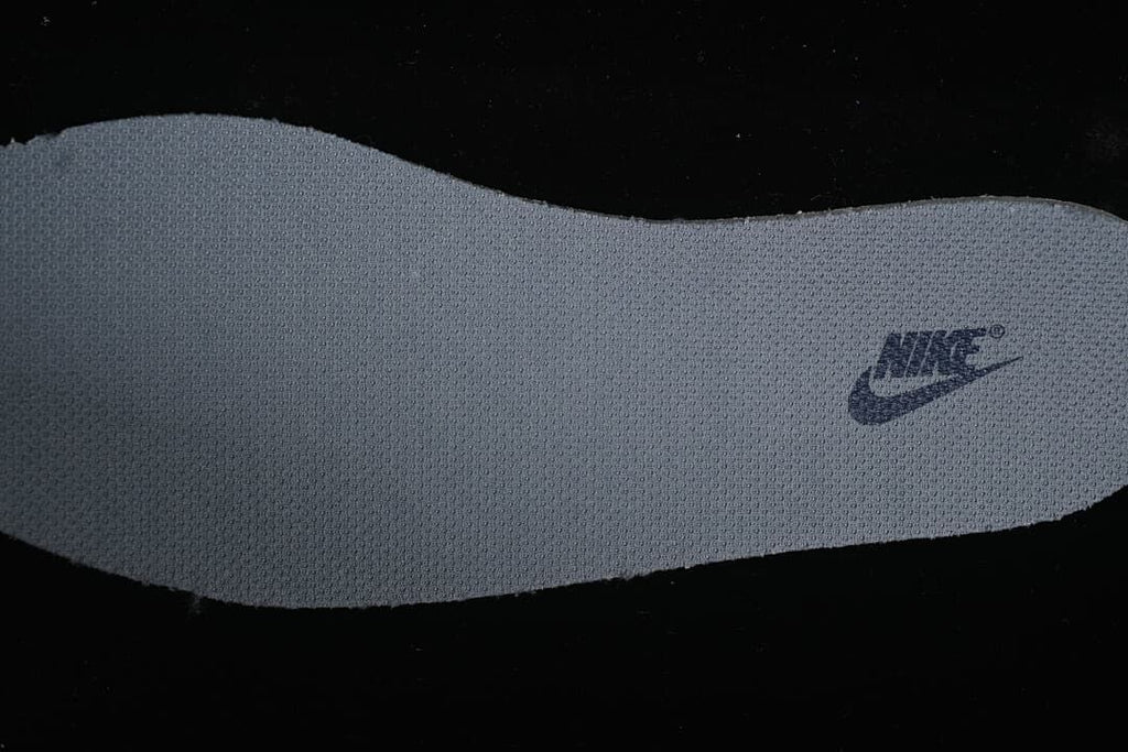 Textured insole with Nike branding