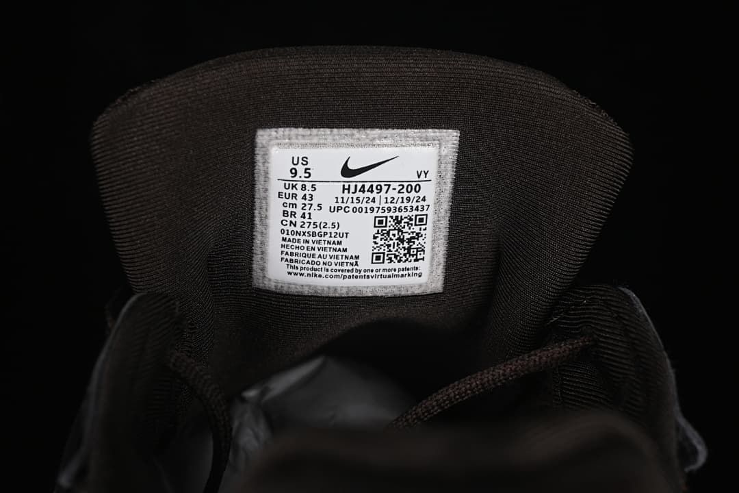 Tongue size label showing US 9.5 and EU 43 for the photographed sample