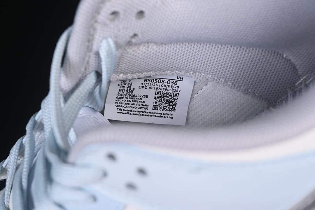 Close-up of the shoe’s interior size label