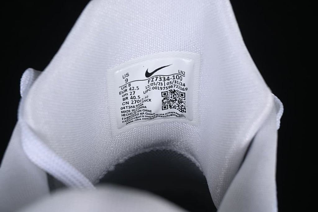 Tongue size label showing US 9 and EU 42.5