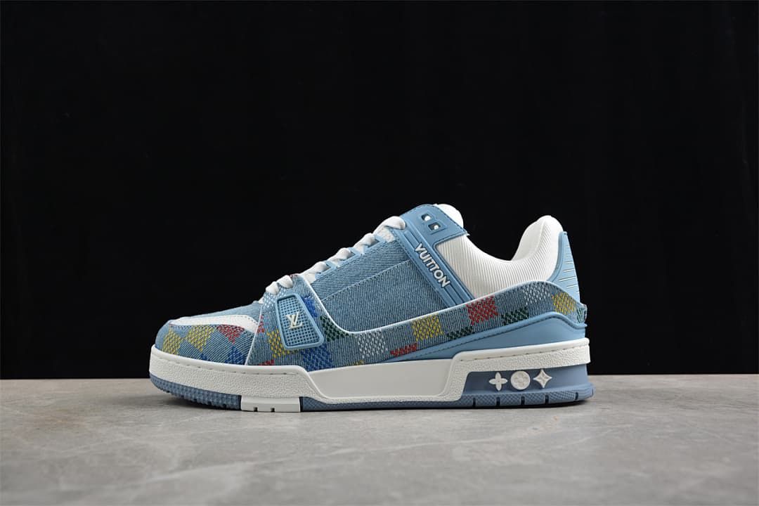 Side profile of the sneaker against a dark background.