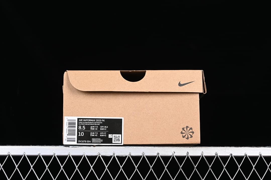 Shoebox label showing Air VaporMax 2023 FK, style code DV1678-004, and sample size details.