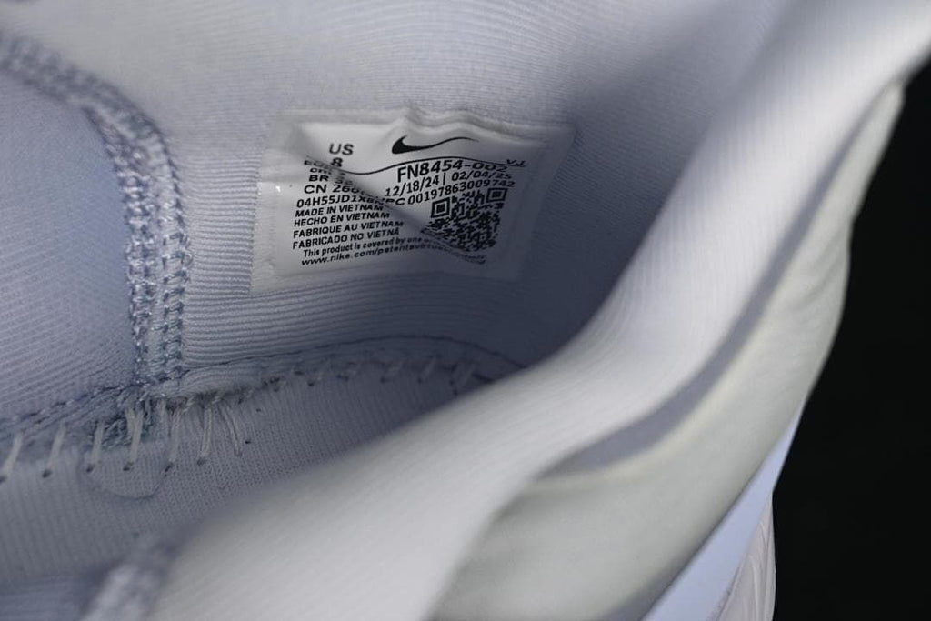 Close-up of the interior size label; the label shows US 8 and EU 41.