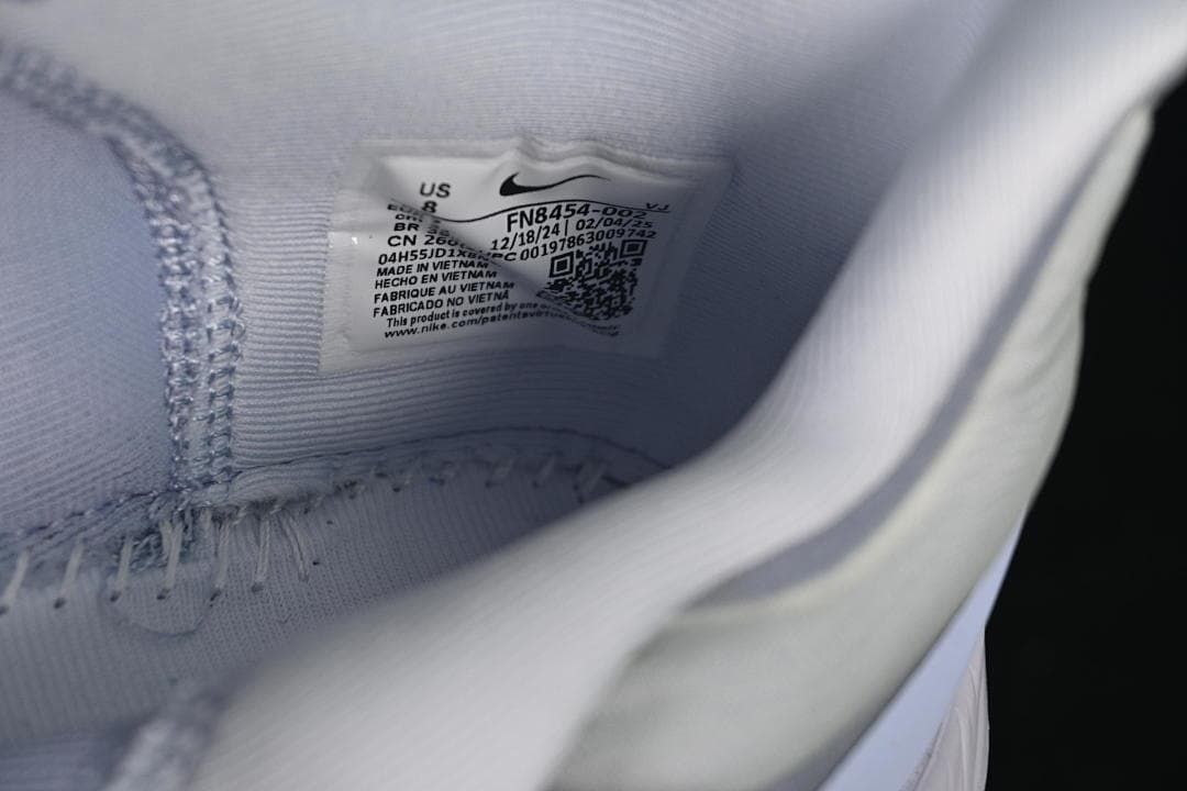 Close-up of the interior size label; the label shows US 8 and EU 41.