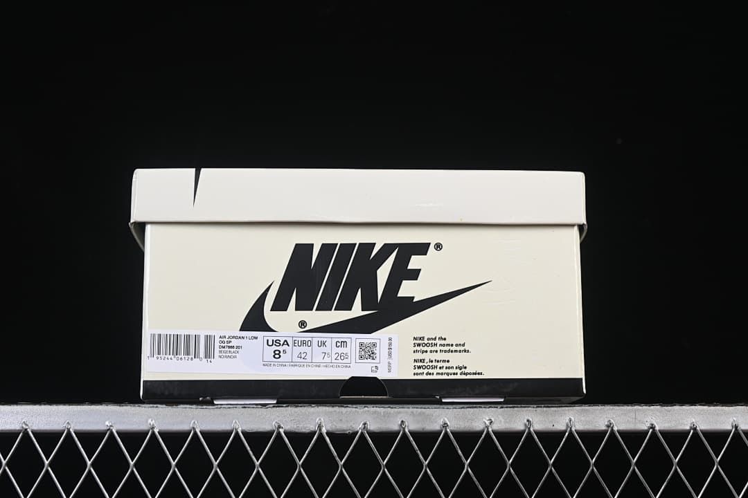 Shoebox label displaying Air Jordan 1 Low OG, EU 42 and style code DZ4137-201
